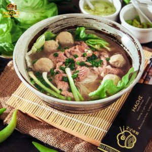 Phở tái bò viên